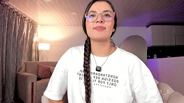 sarita_3 Chat XXX live