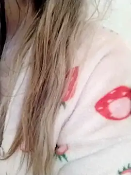 nilya99 Adlı Modelin Canlı XXX Sohbeti