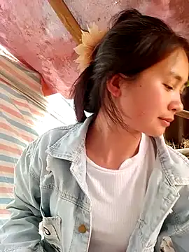 Him_MountainGirl Chat XXX live