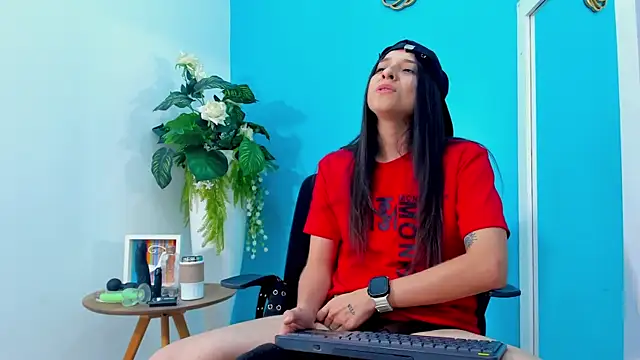 ViictoriiaSaenz Chat XXX live