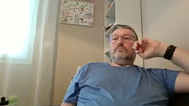 doudou310 Webcam show