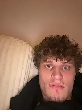 PAPITRVN Adlı Modelin Canlı XXX Sohbeti