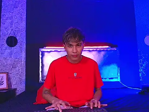 YOSEPH_20n Webbikameraesitys