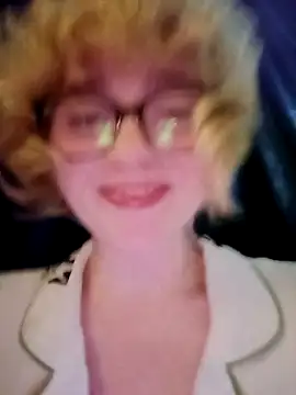 mcjbgfhgjhiiilllufjyf's Live XXX Chat