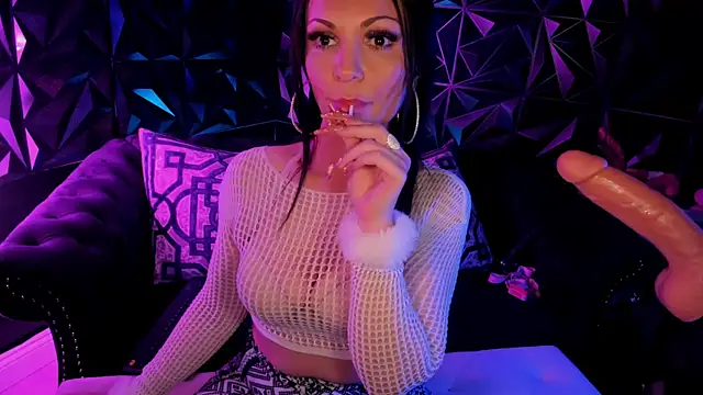 NatashaxoBangs' Live XXX Chat