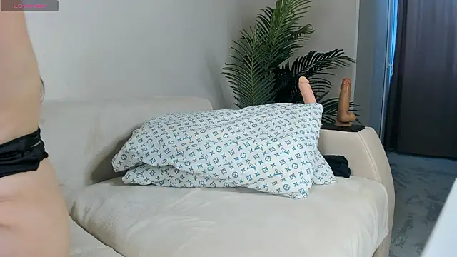 Pertunjukan Kamera Web JeniKim