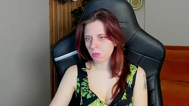 دردشة FreyaVey الجنسية المباشرة