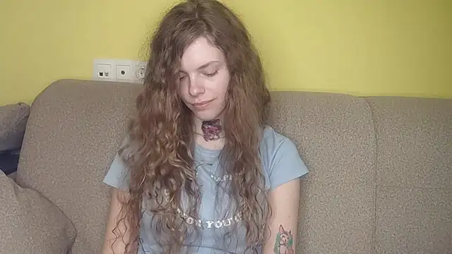 RayaNenlia – Naživo XXX chat