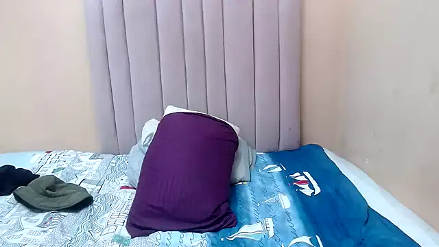 ThickDiva99 – Naživo XXX chat