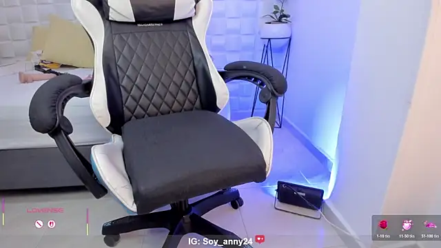 anny_rouse24 现场XXX聊天