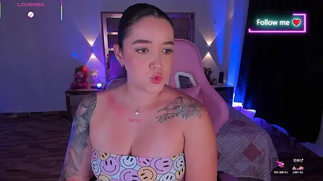 lunaarose's Live XXX Chat