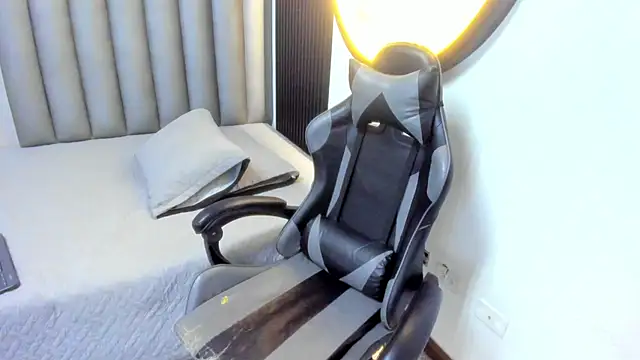 Chat XXX Live Lucy-23