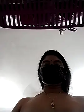 Puja-Rane Pertunjukan Webcam