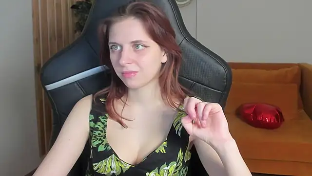 Chat +18 de FreyaVey ao vivo