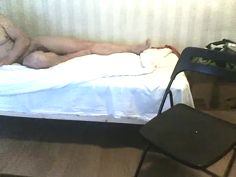 Show modela DanOnCam na web-kameri