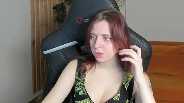 Chat +18 de FreyaVey ao vivo