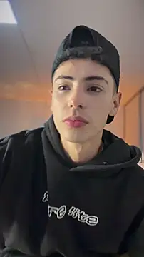 แชท XXX สดของ Sebastian_Reed