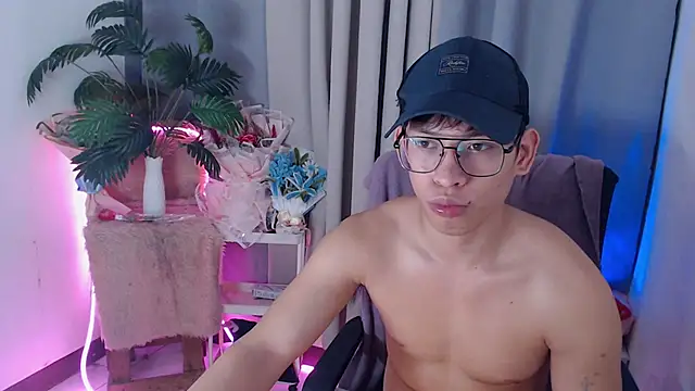 pinkcock_froi2305 webcam show