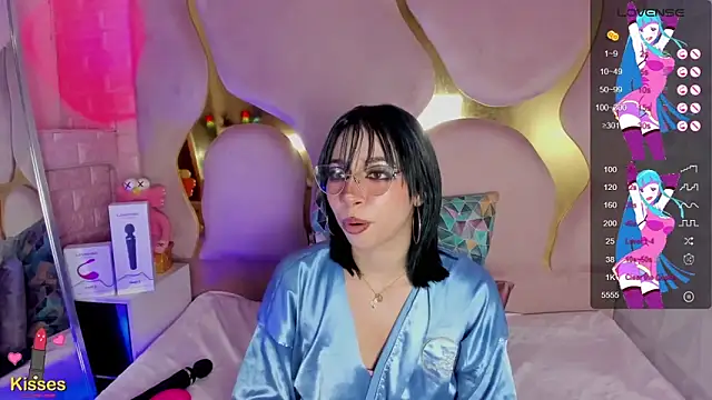 دردشة NaniiSisy الجنسية المباشرة