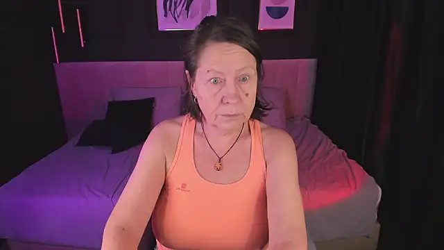 LindaPassionateのライブXXXチャット