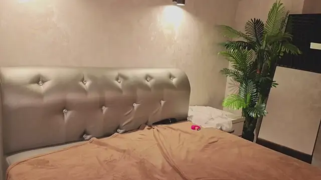 Jasmin_Bridget's Live Chat Room