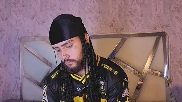 Benny_and_Mark's Live XXX Chat