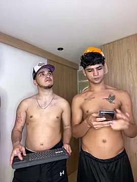 دردشة TheBatMansion الجنسية المباشرة