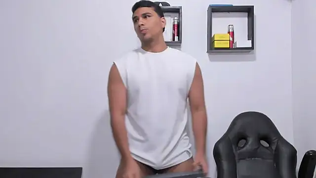 Chat XXX en directo de noah_belami