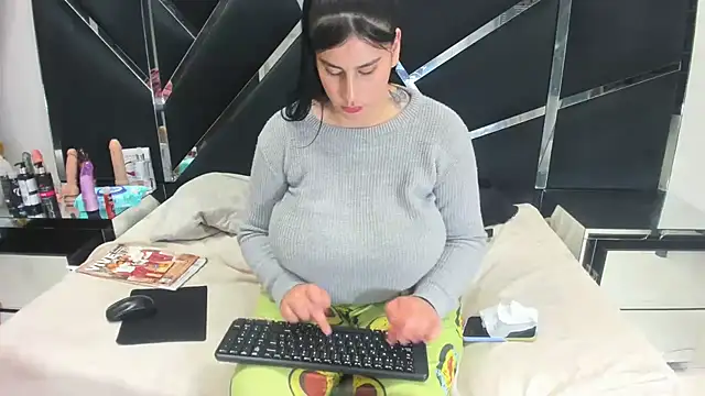 Criistaal_ Live XXX-chat