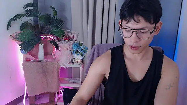 pinkcock_froi2305 在線直播表演