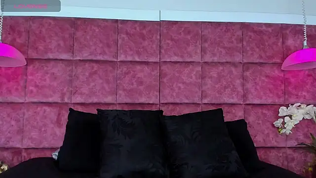 Pertunjukan Kamera Web Cameron05_