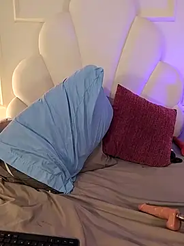 Kaylachannell: онлайн-секс-чат