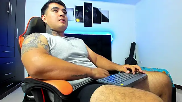 thiago__cp01: διαδικτυακό σόου στην κάμερα