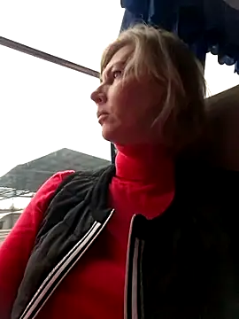 stellahere8: απευθείας συνομιλία ΧΧΧ