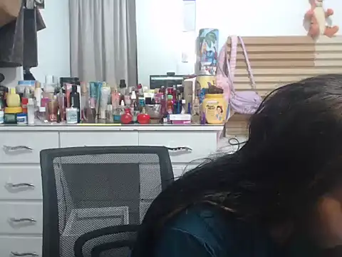 Show modela matilde_hot na web-kameri