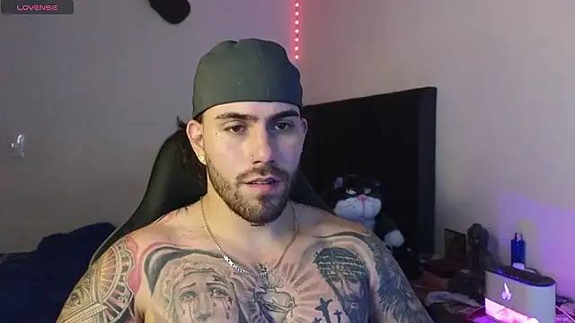 Ades_Lowe Live XXX Chat