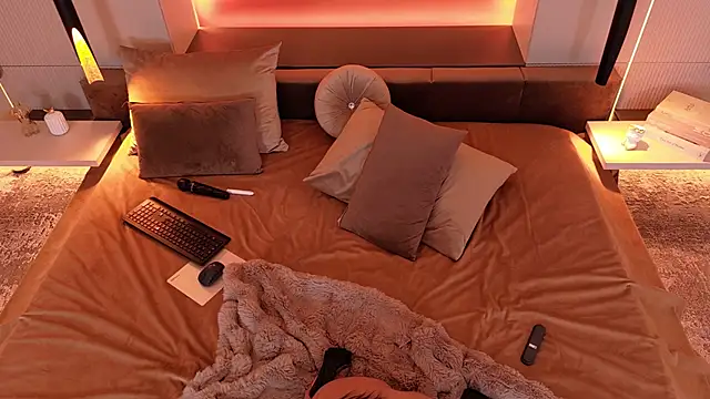 RubyLuxee Chat XXX live