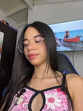 Milleradhara24 – Naživo XXX chat