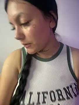 Miia__Taylor élő XXX-chatje