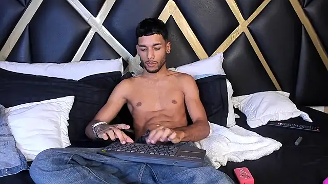 Thiagoferreti's Live XXX Chat