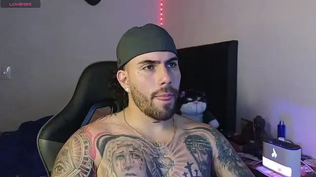 Ades_LoweのライブXXXチャット