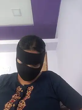 Pokazy przed kamerką – Tamillaxmi12