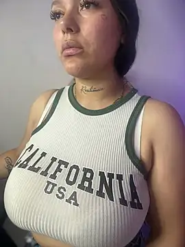 XXX chat uživo modela Miia__Taylor