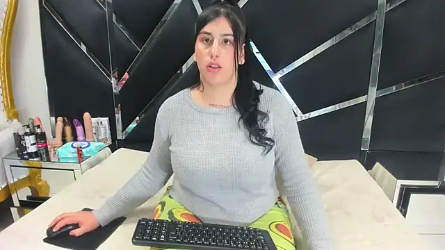 Criistaal_のライブXXXチャット