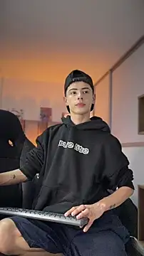 Sebastian_Reed's Live XXX Chat