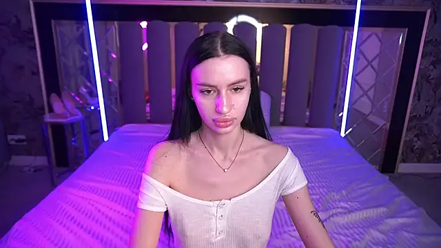 XXX chat uživo modela Snow_WhiteeeX