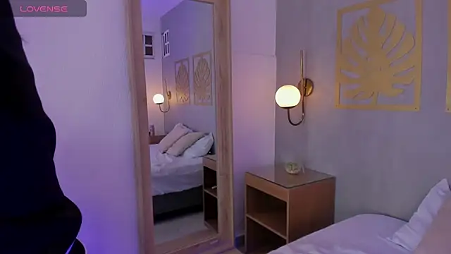 Chat +18 de scarlett_rosse_x ao vivo