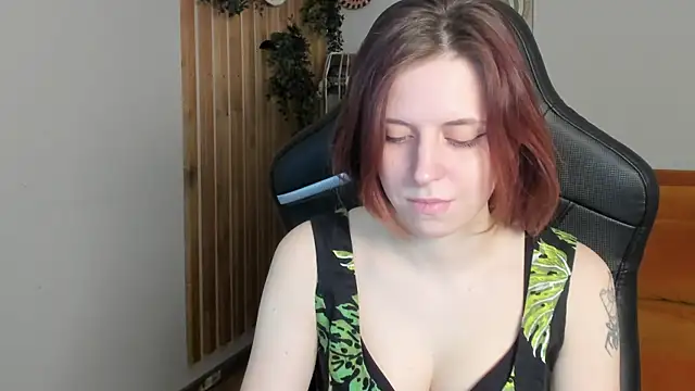 Chat +18 de FreyaVey ao vivo