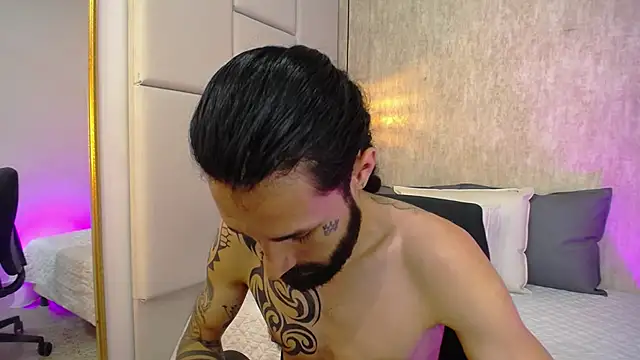 Hisoka_011 – Live XXX-chat