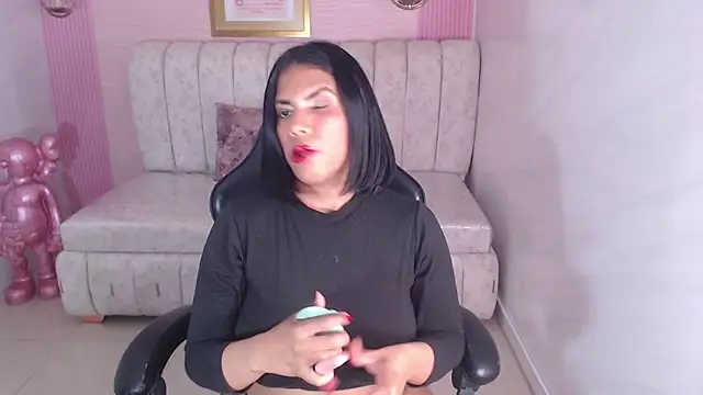 ambar_fox_s Adlı Modelin Canlı XXX Sohbeti